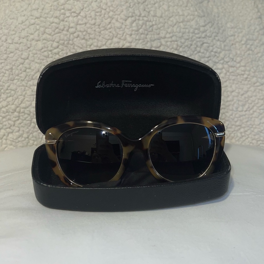 Ferragamo Tortoise Shell Sunglasses - Picture 6 of 6